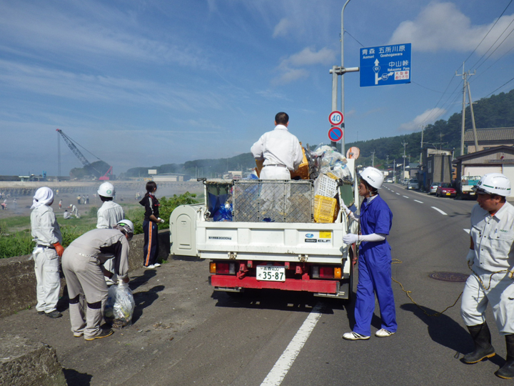 岩崎海岸清掃